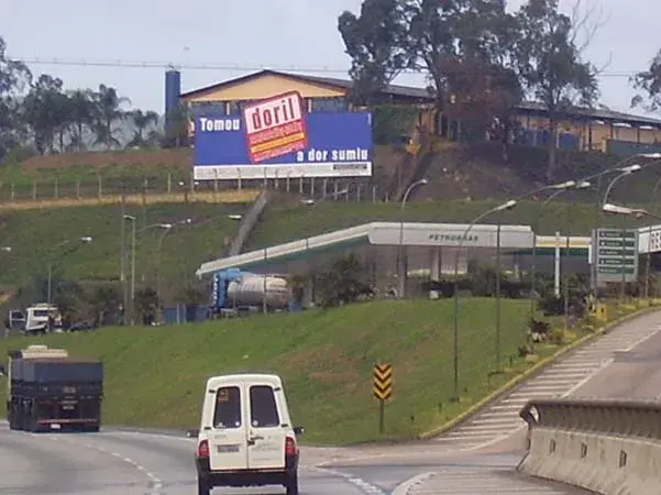 Painel na Bandeirantes Outdoor na Bandeirantes Imagem